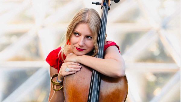 Marina Hasselberg Red photo with cello